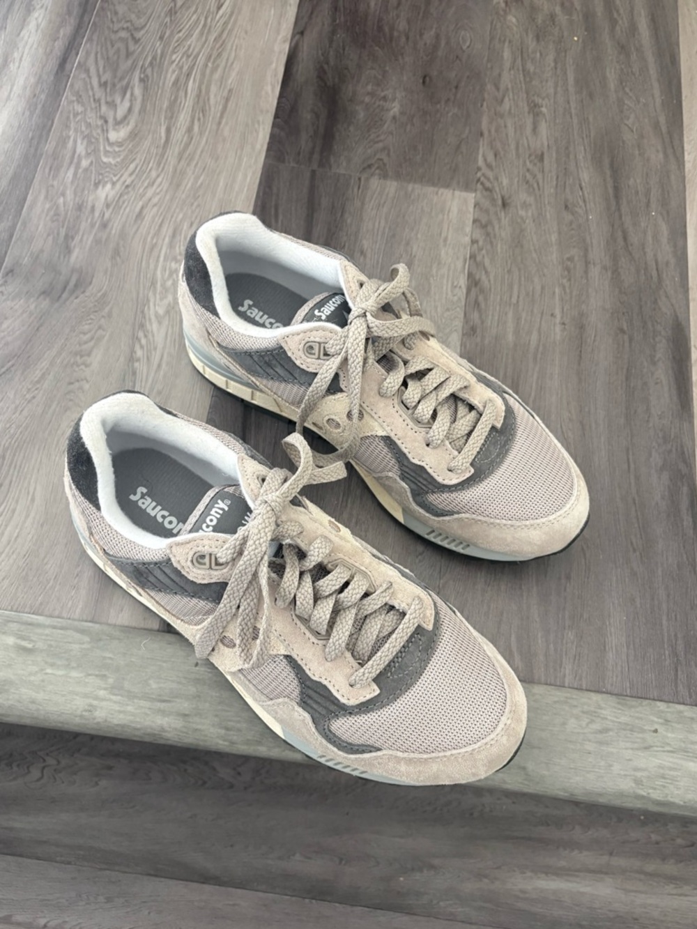 Saucony ‘Shadow’ Sneakers, Size 8.5